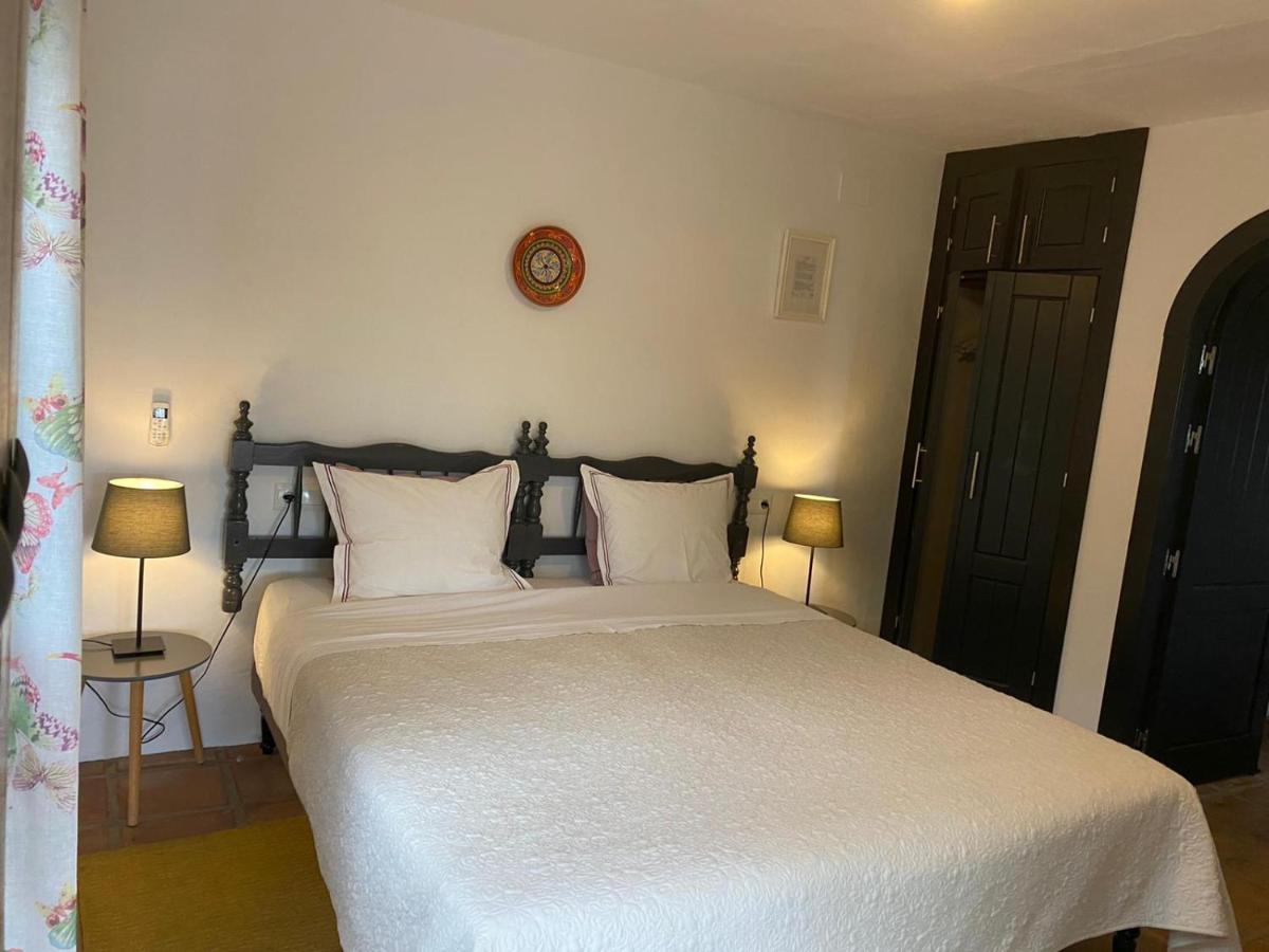 El Nispero Dulce Bed & Breakfast Alcaucin Luaran gambar