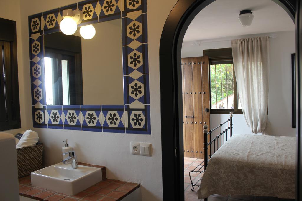 El Nispero Dulce Bed & Breakfast Alcaucin Luaran gambar